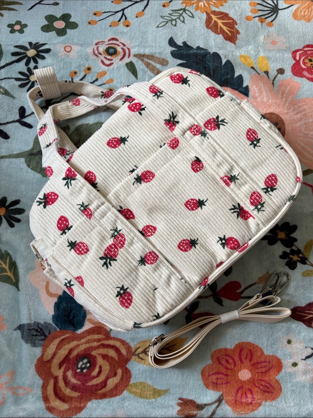 Women's Cream Strawberry Print Corduroy Insulated Bag NWOT